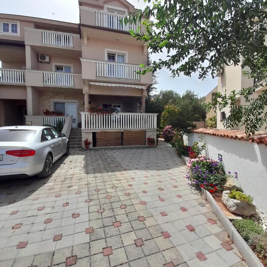 Apartments Filipovic Биоград-на-Мору Экстерьер фото
